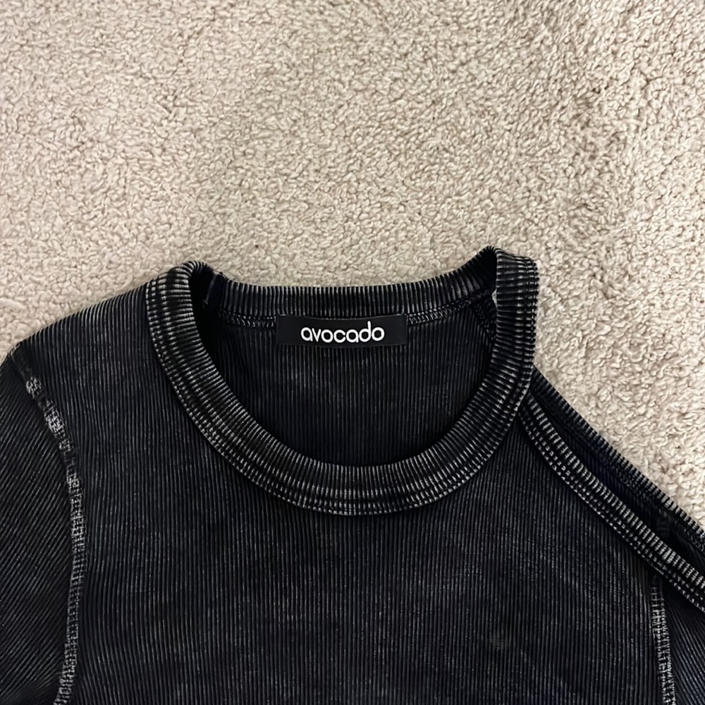 Avocado Stretchy ribbed t/shirt. - Picture 2 of 3